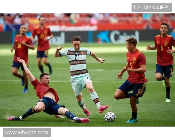 国际足球明星赛精彩回顾视频全景展示球星风采与比赛亮点